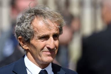 Tetracampeão de F1 Alain Prost é vítima de roubo violento em casa na Suíça