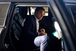 Flávio Bolsonaro na casa de Vorcaro