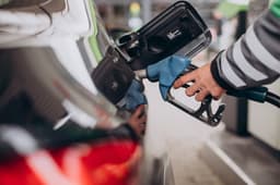 Petrobras anuncia reajuste do preço da gasolina para distribuidoras