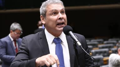 Lindbergh aciona STF para investigar ONG ligada ao “Dark Horse”