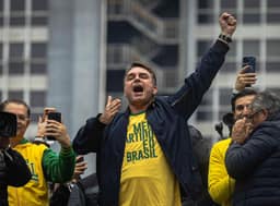 Flávio liga Lula a Moraes e diz que vai acabar com 'consórcio' entre eles