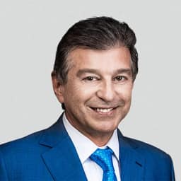 Flávio Bolsonaro anuncia Claudio Lottenberg para a Saúde caso seja eleito