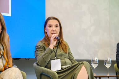 Daniella Marques detalha PEC fiscal e reforma do Estado para Flávio Bolsonaro