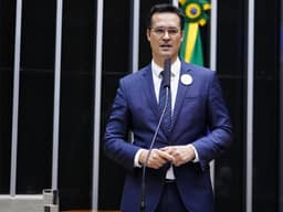 Zanin pede apuração criminal após ter dados sigilosos divulgados por Deltan