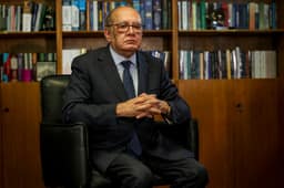 Gilmar propõe proibir militares e agentes da PF em gabinetes de ministros do STF