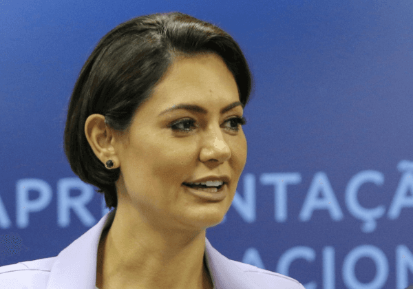 Presidente do Republicanos abre portas do partido para Michelle Bolsonaro