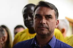 Flávio diz que operação sobre 'Dark Horse' é tentativa de golpe e fala em acionar Fachin contra Dino
