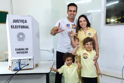 Lucas Ribeiro (PP) é reeleito governador da Paraíba - 04/10/2026 - Política