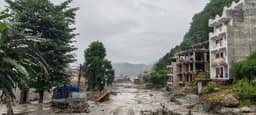 Enchentes no Nepal deixam 579 mortos e quase 2 mil desaparecidos, aponta Cruz Vermelha