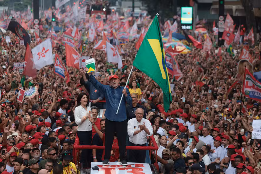 Virada histórica: Lula vence eleição presidencial