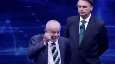Cartão corporativo da Presidência vira disputa entre Flávio Bolsonaro e Lula