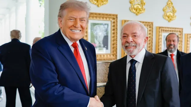 Brasil e Estados Unidos retomam negociação sobre tarifa de 37,5%