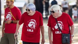 Lula lidera no exterior em Milão, Berlim e China; Flávio fica em segundo