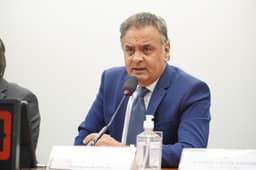 Aécio Neves pode ser anunciado nesta sexta-feira como candidato ao Senado Federal