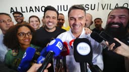 Direita amplia adesão a Flávio na reta final para tentar vencer Lula no 1º turno