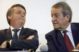 PL lidera número de candidatos e verba eleitoral em 2026