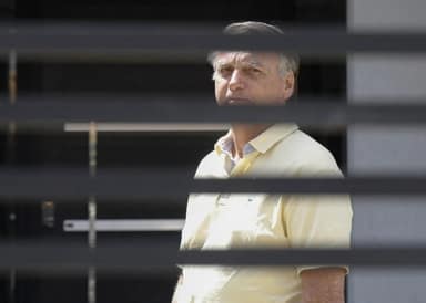 STM deve deixar para depois das eleições julgamento sobre perda de patente de Bolsonaro
