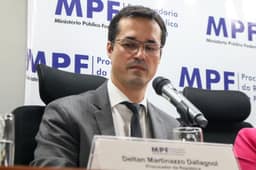 Dallagnol expõe sigilo fiscal de Zanin em candidatura e professor vê “história farsesca”