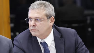 Lindbergh aciona STF contra relatoria de André Mendonça no caso Dark Horse