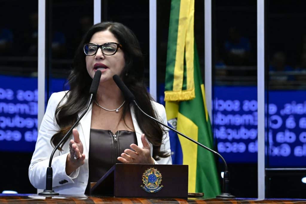 “Preciso ir ao salão”: Quem é a diretora da Fiesp contrária ao fim da escala 6×1
