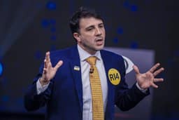 Renan Santos foi censurado nas redes? Entenda a decisão de Toffoli contra o candidato do Missão