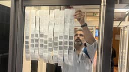 Lula vence primeiro turno em Paris bem à frente de Flávio Bolsonaro