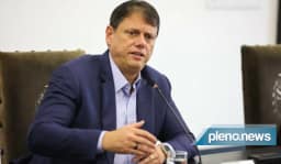 Após Salles desistir, Tarcísio defende “gesto” de Zema e Caiado