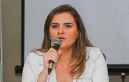 Marília Arraes lidera disputa ao Senado em PE, diz pesquisa