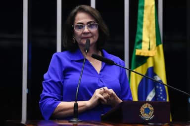 Damares Alves aciona Ministério Público Eleitoral contra visita de Lula à Petrobras