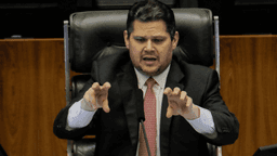Alcolumbre coloca pauta-bomba de R$ 30 bi para votar nesta semana