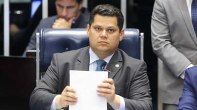 Alcolumbre reafirma apoio a Jaques Wagner