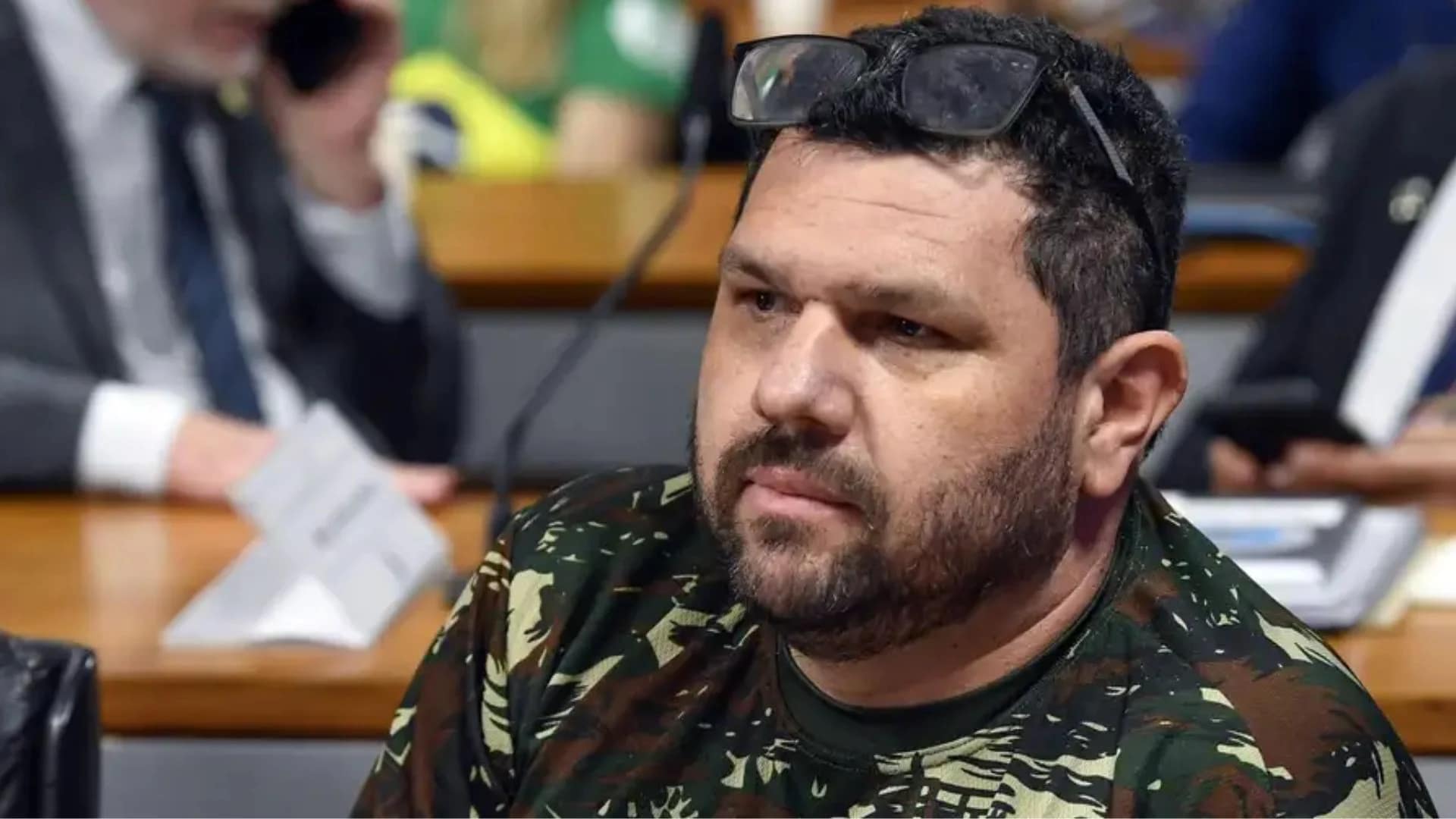 Oswaldo Eustáquio, foragido na Espanha, pede ao TSE vaga de deputado pelo Paraná