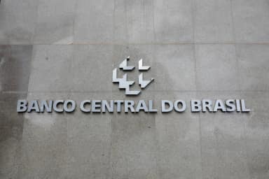 Boletim Focus do Banco Central vê inflação a 5,01% e PIB a 1,92% em 2026