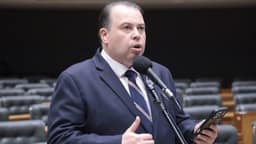 Projeto propõem adaptação de concursos e exames para pessoas idosas