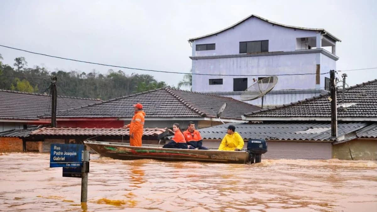 Enchentes no Vale do Ribeira afetam 2 mil pessoas e põem seis cidades em emergência