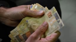 Economistas elevam a previsão da inflação para 5,01%