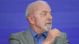 Ex-ministros de FHC e intelectuais fazem carta em apoio a Lula