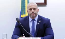 Moraes dá 48 horas para Daniel Silveira explicar vídeo com Portinho