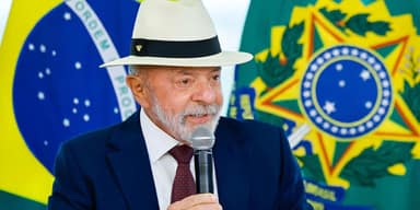 Lula usa Palácio da Alvorada em live de campanha e caso lembra decisão contra Bolsonaro