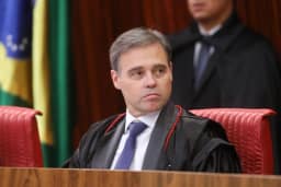 URGENTE: Mendonça atende pedido da campanha de Lula e intima X por suposto favorecimento de candidatos; ENTENDA