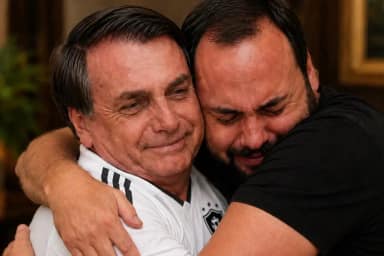 Moraes reabre visitas a Jair Bolsonaro enquanto libera acesso a Filipe Martins