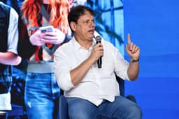Tarcísio apoia fim das bets, mas acusa governo Lula de “oportunismo eleitoral”