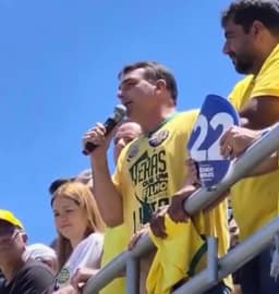 Flávio Bolsonaro provoca Lula com “chá revelação” sobre paternidade do Tigrinho; VEJA VÍDEO