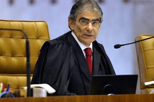 Carlos Ayres Britto defende Código de Ética no STF sob crise entre ministros