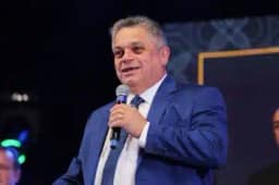 João Rodrigues rompe apoio a Caiado e declara voto em Flávio Bolsonaro no 1º turno