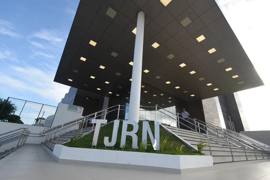 STF dá dois dias para tribunais do RN e mais seis estados explicarem pagamentos acima do limite a juiz