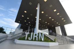STF dá dois dias para tribunais do RN e mais seis estados explicarem pagamentos acima do limite a juiz