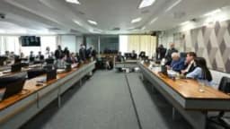 CCJ do Senado aprova PEC da Segurança Pública