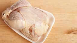O passo decisivo do Brasil para destravar a exportação de frango e mel à União Europeia
