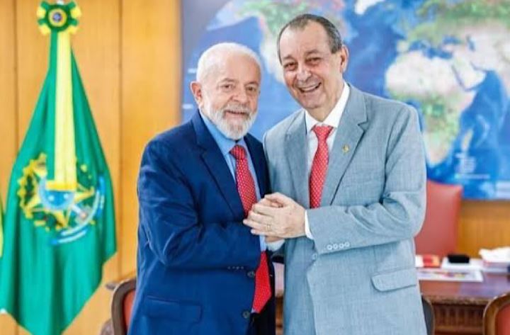Lula abre vantagem de 9,4 pontos sobre Flávio Bolsonaro no Amazonas